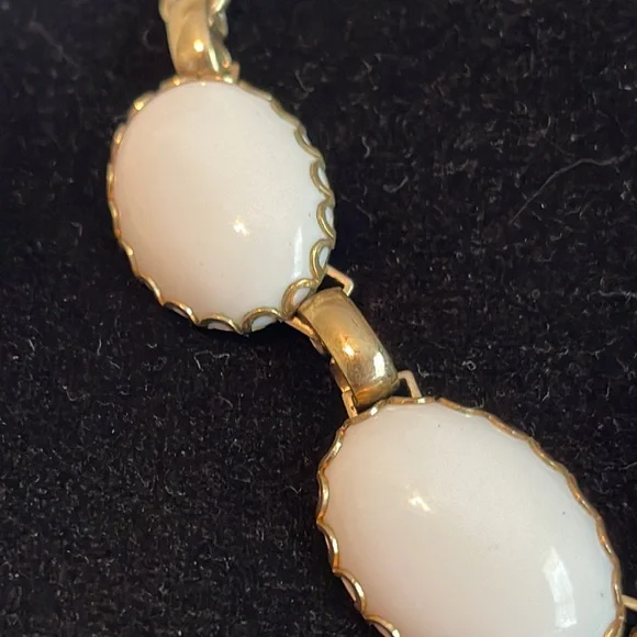 Vintage Gold and White Choker Style Necklace - Picture 2 of 6